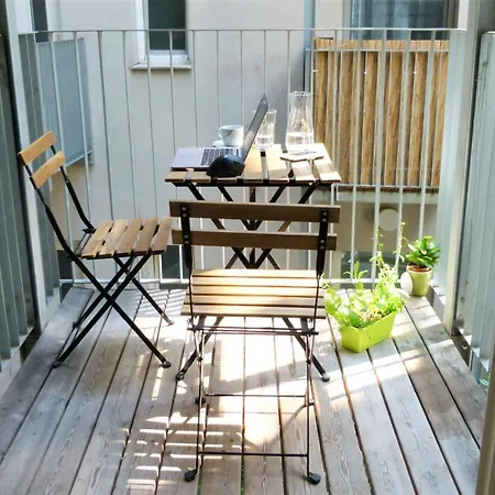 Kienreich - Moderne, Ruhige Altbauwohnung Im Herzen Der Altstadt Γκρατς