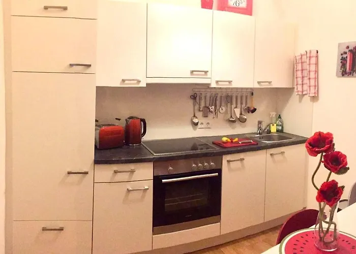 Kienreich - Moderne, Ruhige Altbauwohnung Im Herzen Der Altstadt * غراتس